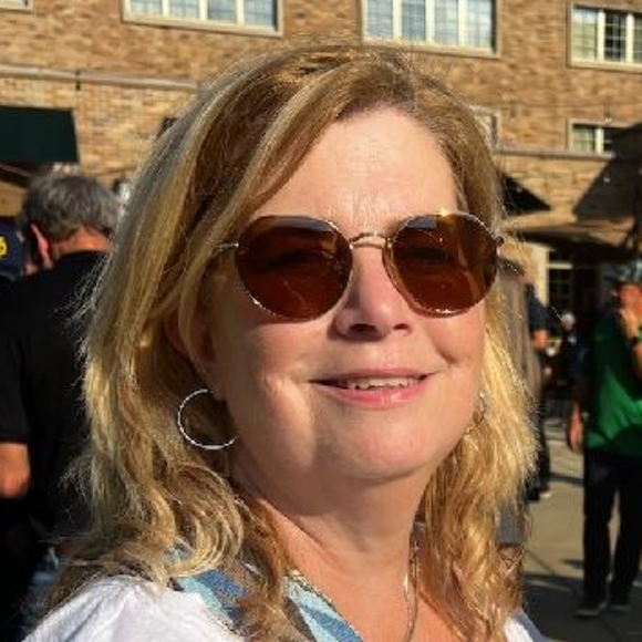 Meet your Posher, Jennifer - Picture 2 of 2